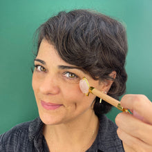 Charger l'image dans la galerie, Rouleau visage en quartz rose