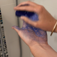 Charger l'image dans la galerie, Shampoing solide cheveux blonds blancs aux pigments bleu Ultramarine - Version 1 Capillaire