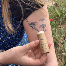 Charger l'image dans la galerie, Stick solaire minéral SPF50 - Visage & lèvres - Version 3 Crème solaire