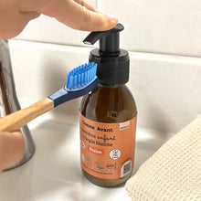 Charger l'image dans la galerie, utilisation dentifrice naturel Comme Avant à l'argile blanche à la fraise pour enfants