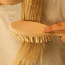 Charger l'image dans la galerie, Brosse à cheveux en bois de Hêtre Naturel Brosse à cheveux