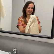 Charger l'image dans la galerie, Serviette de bain en coton - Version 1