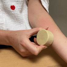 Charger l'image dans la galerie, Crème solide enrichie au macérât de plantain